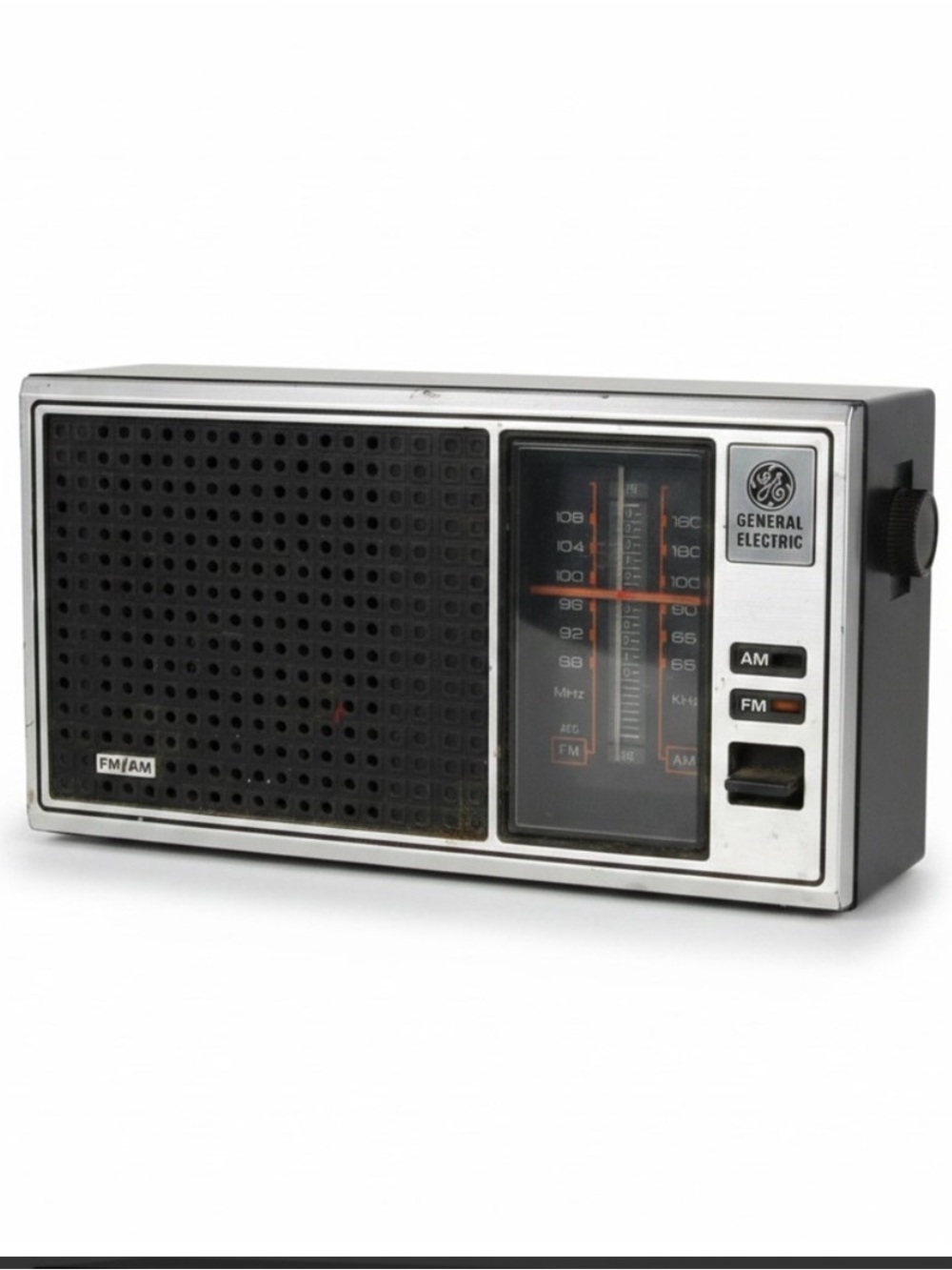 General Electric Vintage AM/FM Radio with Wood Grain Sides